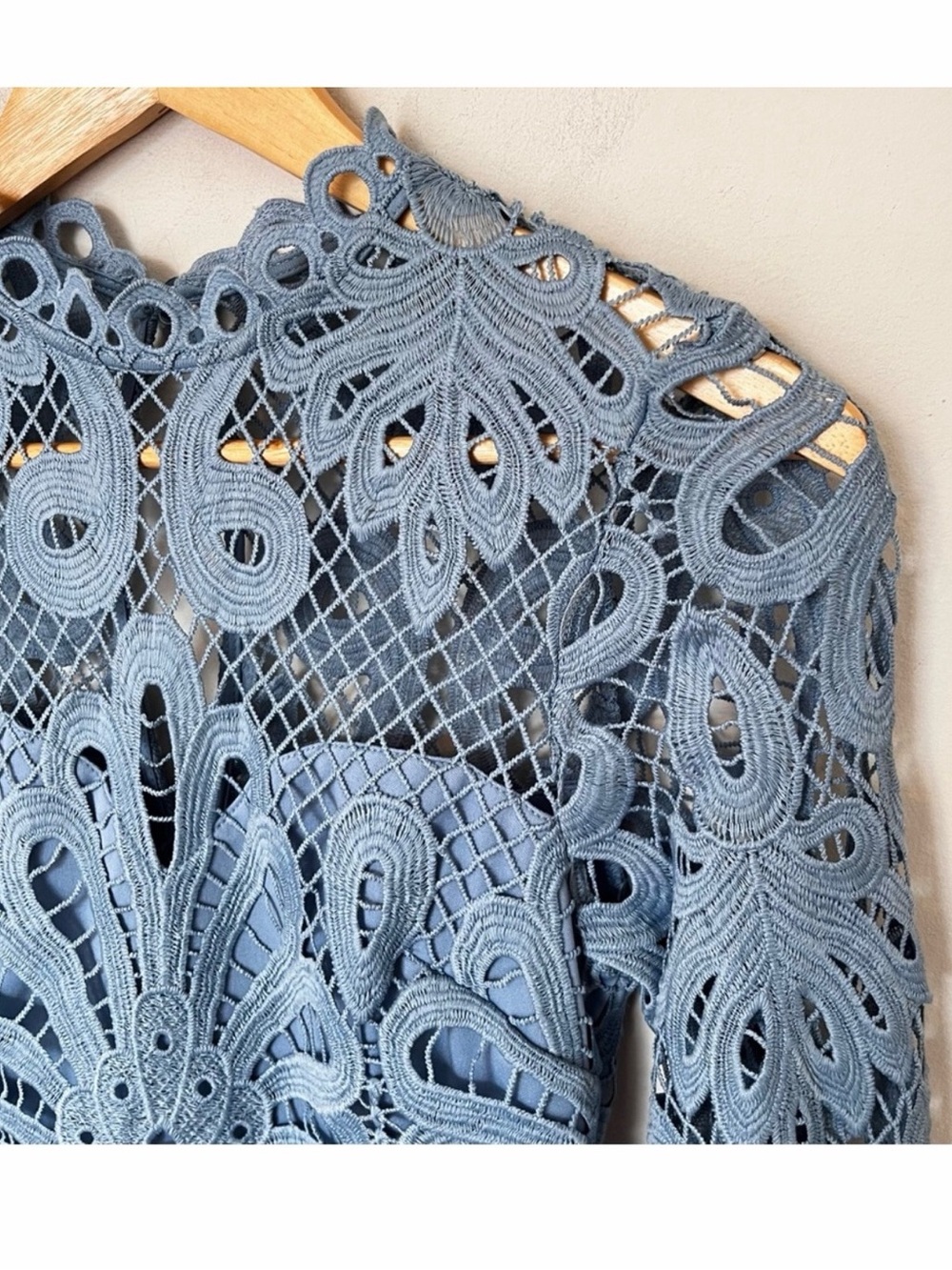 Lipsy London, Dusty Blue Lace Mini Dress | Size US 2 | Cruel Intentions PRIME - Picture 3 of 13